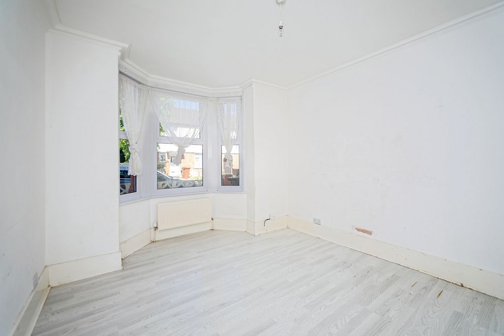Property photo 2 of 13 Photo