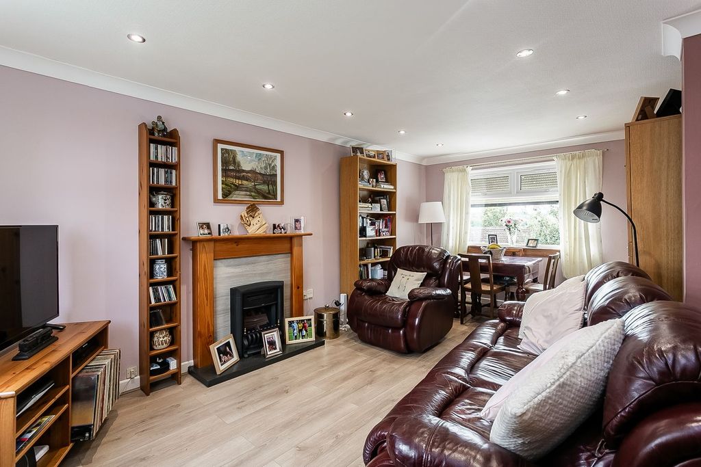 Property photo 3 of 35