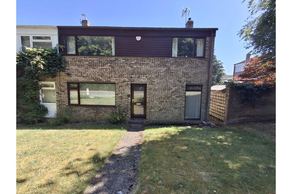 Property photo 1 of 10 Front