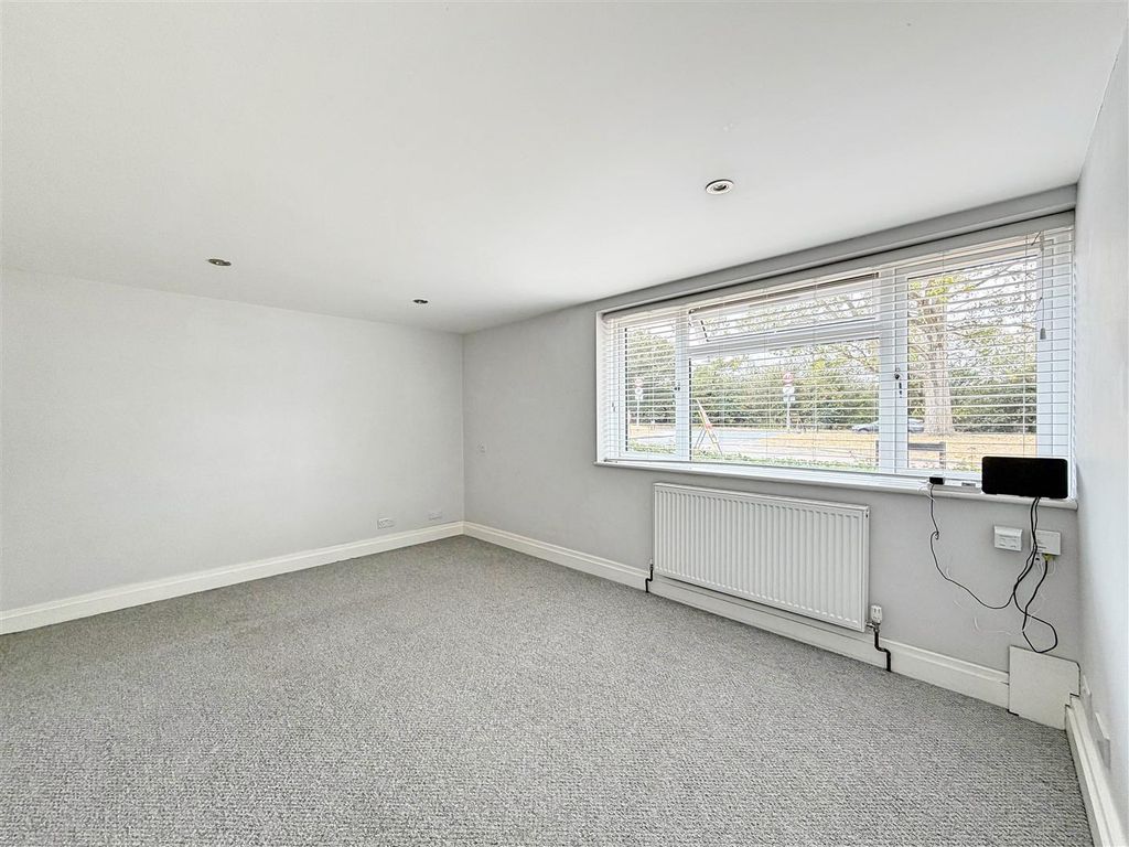 Property photo 2 of 5 Img_3829.Jpg