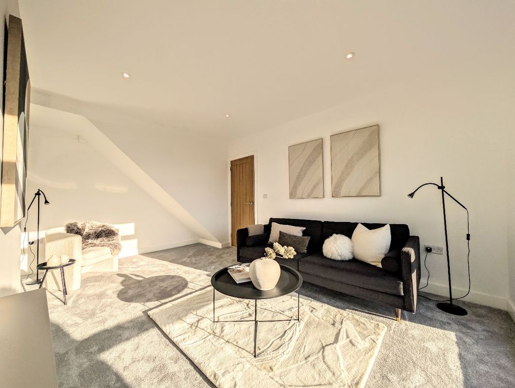 Property photo 3 of 26