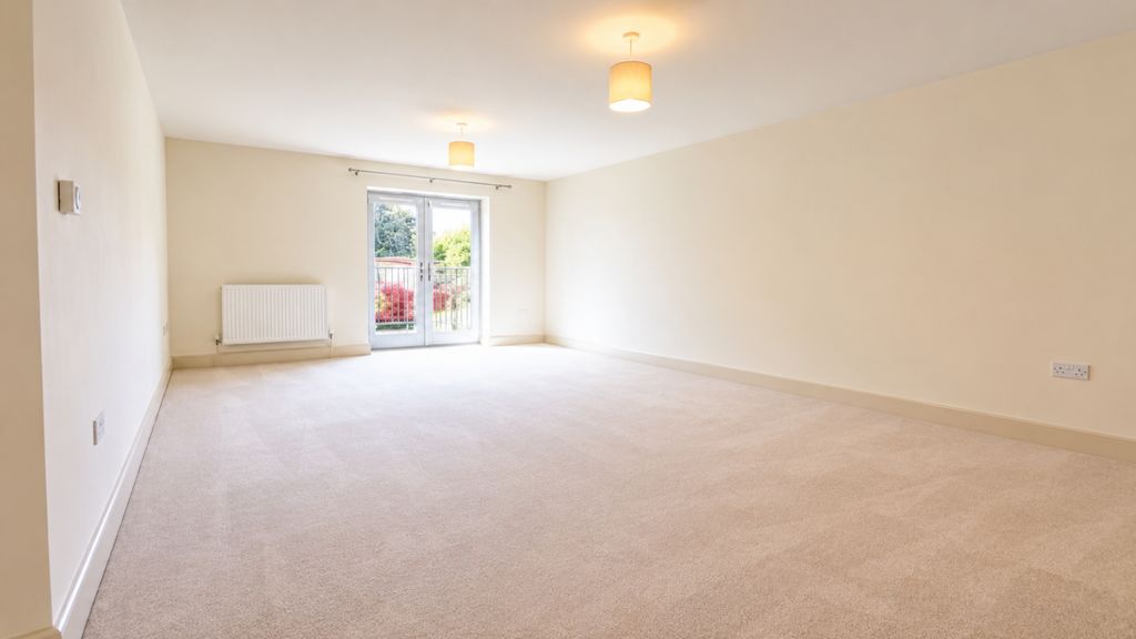 Property photo 2 of 7 Picture No. 12