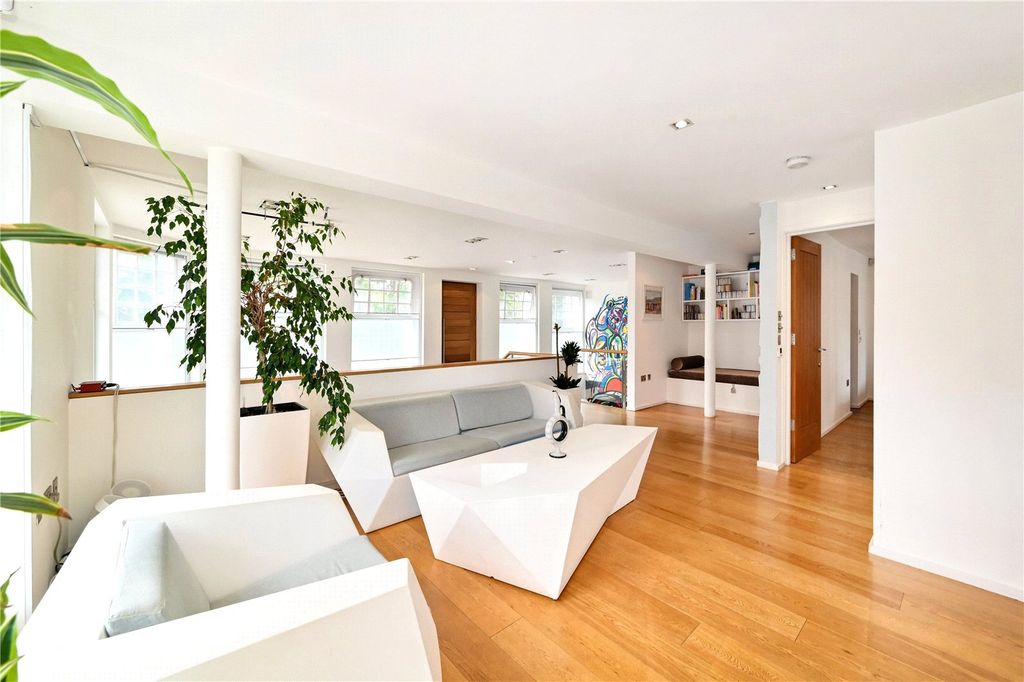 Property photo 1 of 23 Reception Room