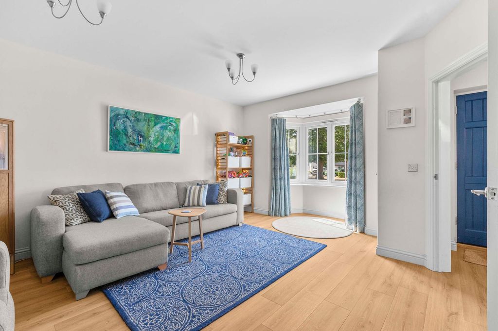 Property photo 3 of 16