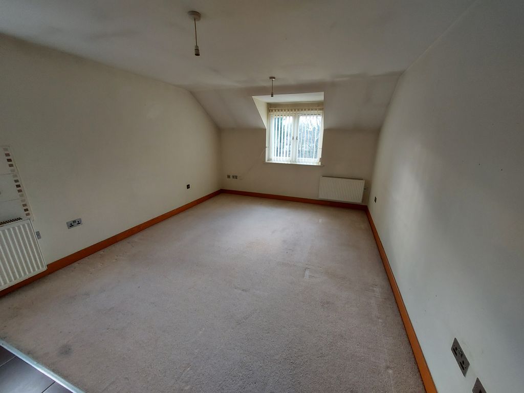 Property photo 2 of 7 Living Room