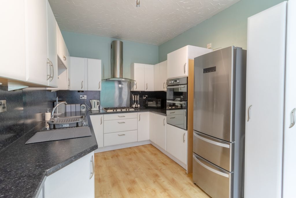 Property photo 2 of 22 Kitchen