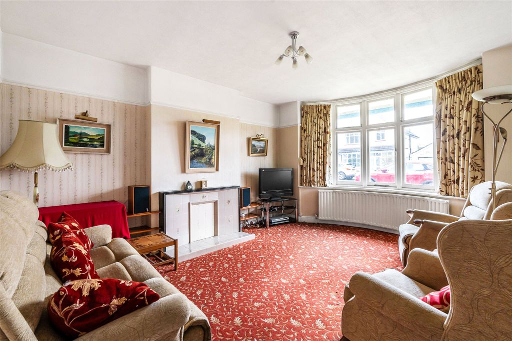 Property photo 3 of 14 Living Room