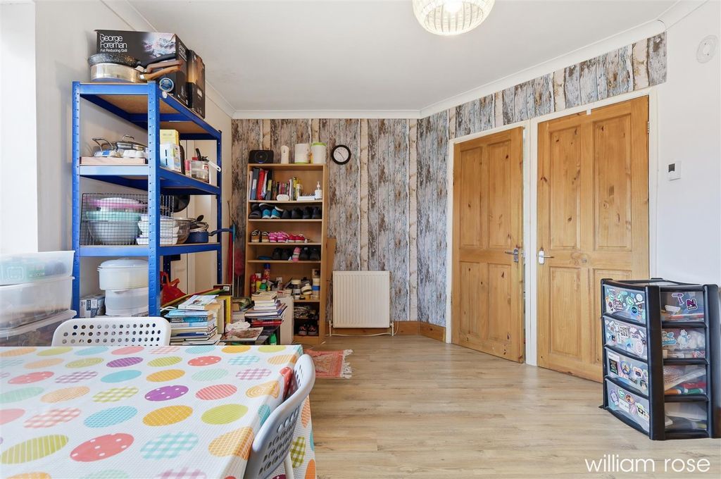 Property photo 2 of 8 6_Img_2944.Jpg