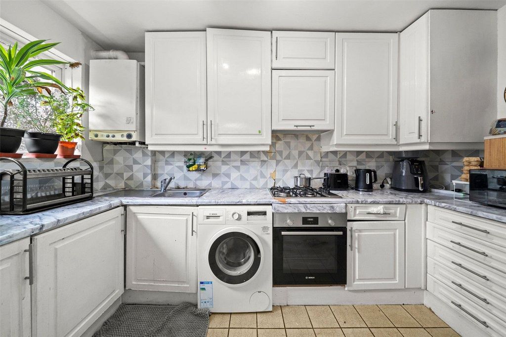 Property photo 3 of 14 Picture No. 11