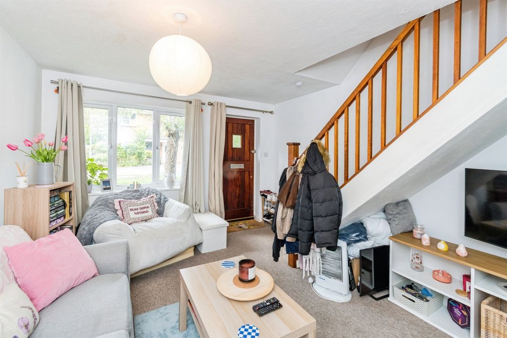 Property photo 2 of 11