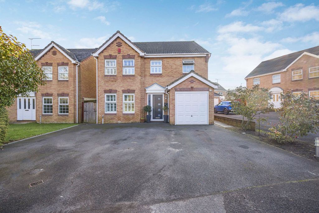 Property photo 1 of 24