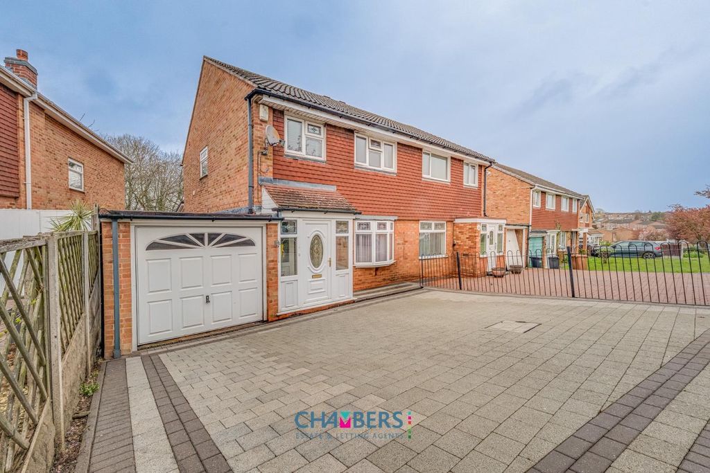 Property photo 1 of 37 110 Kingsleigh-2.Jpg