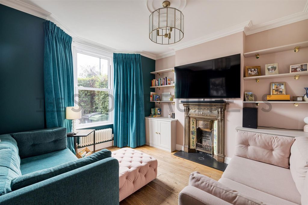 Property photo 2 of 41