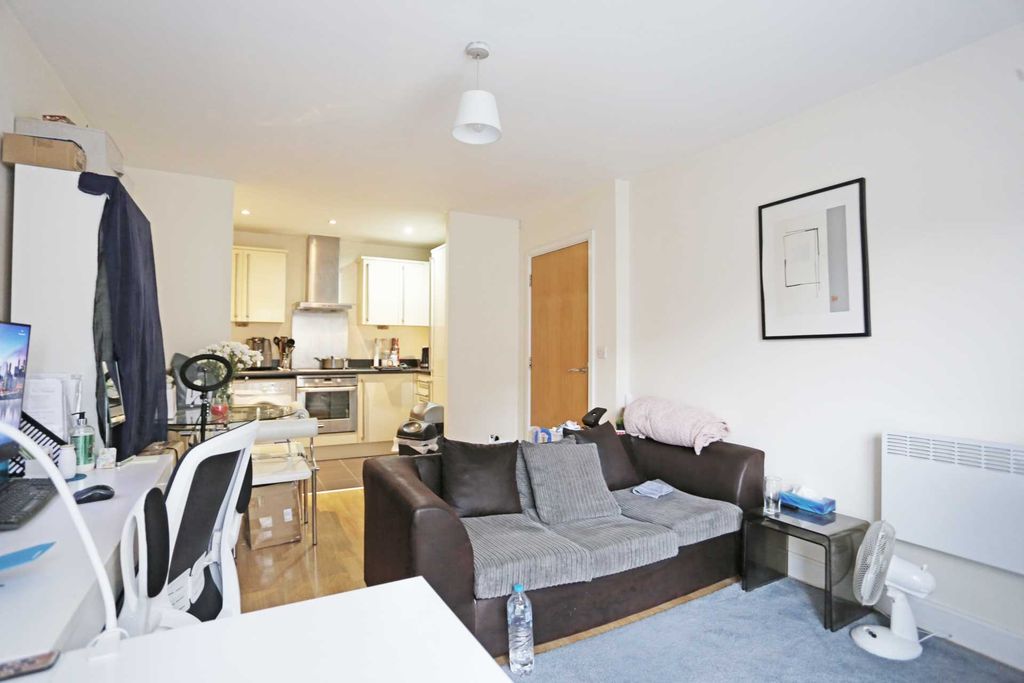 Property photo 3 of 9