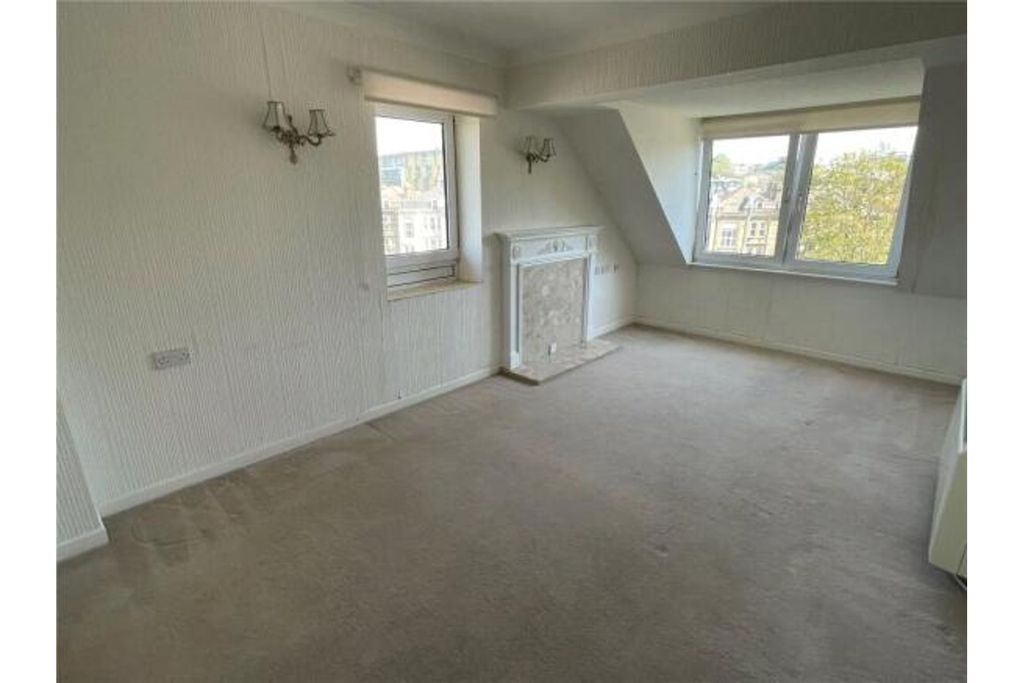 Property photo 3 of 7