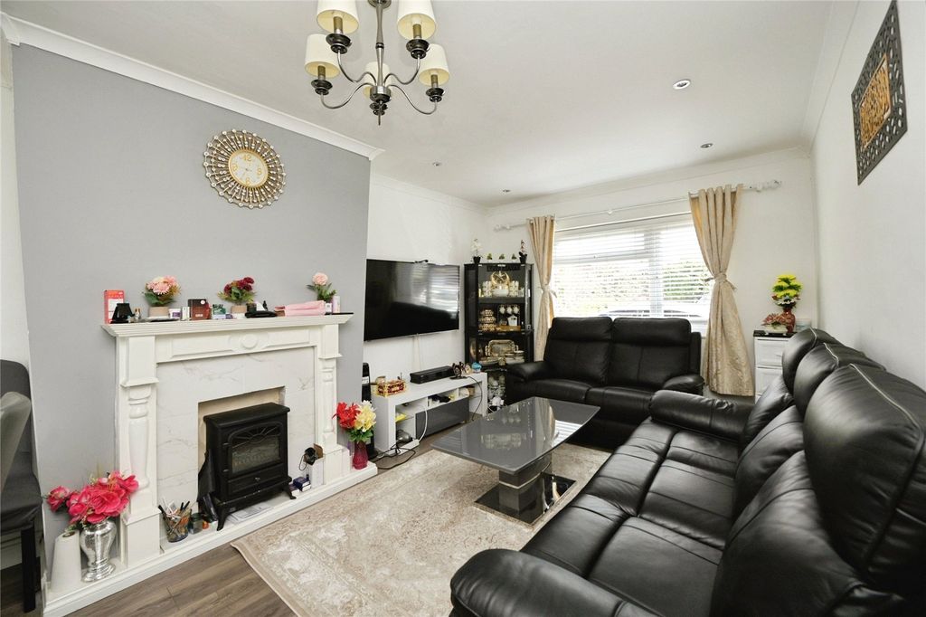 Property photo 1 of 23 Picture No. 02