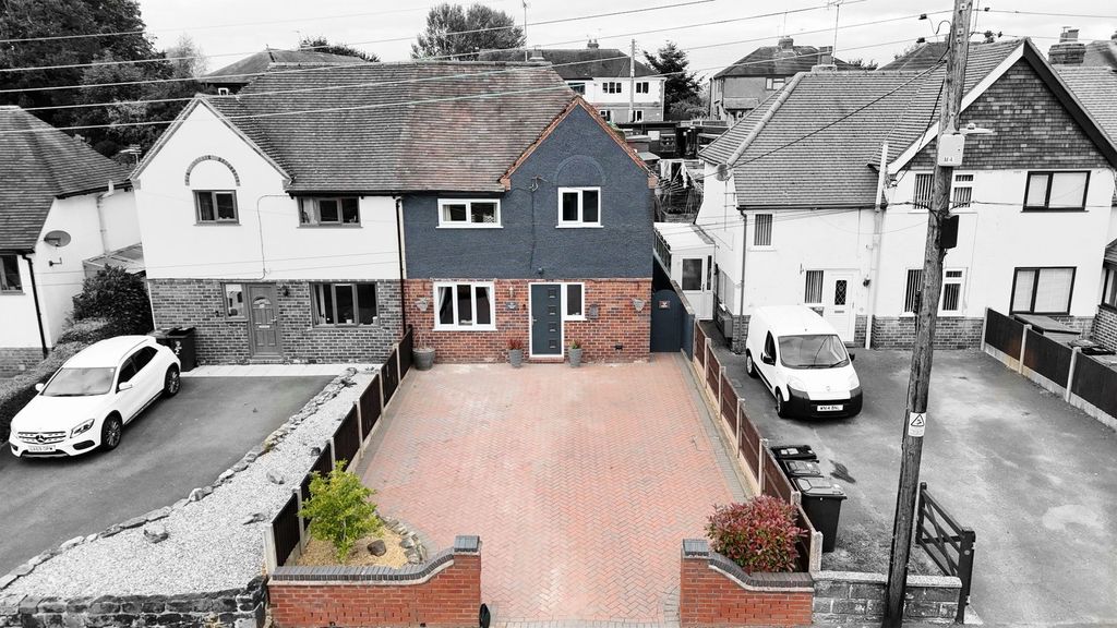 Property photo 1 of 27