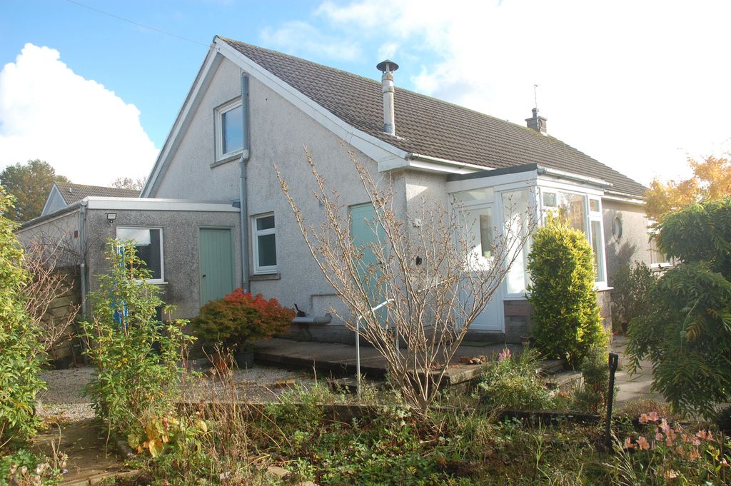 Property photo 2 of 23