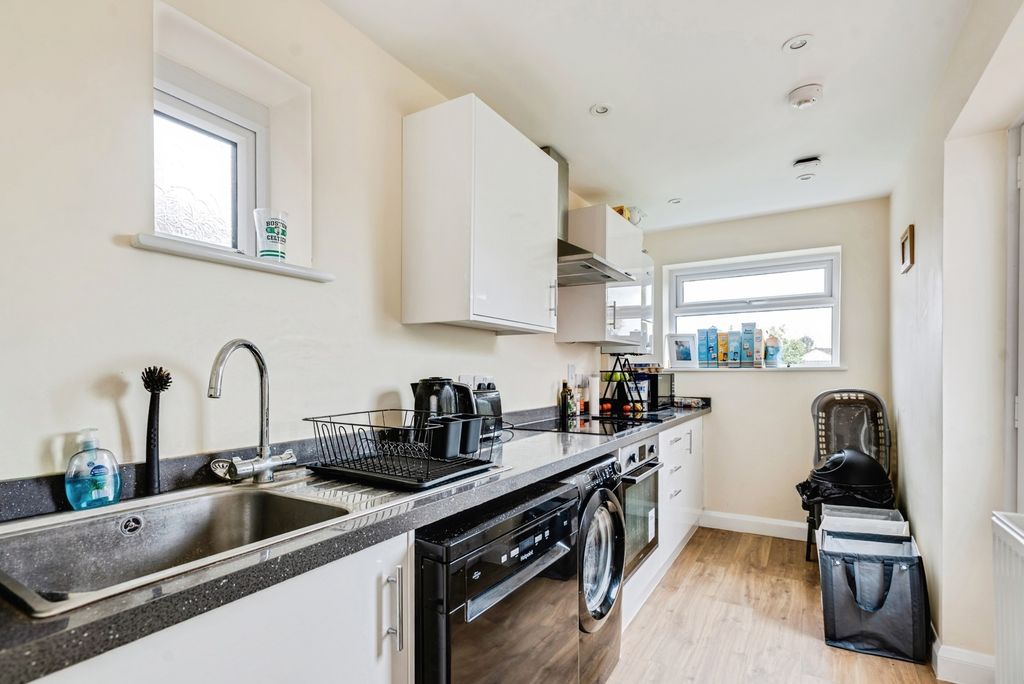 Property photo 2 of 17 Photo