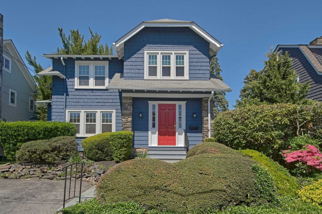 Property photo 1 of 27