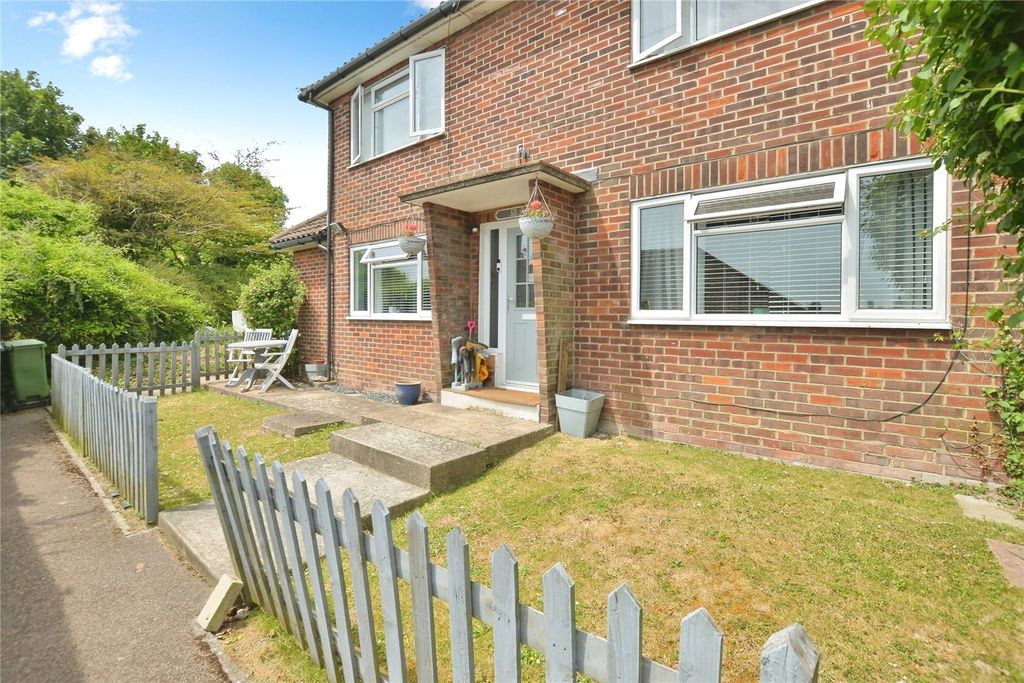 Property photo 1 of 19 Picture No. 02