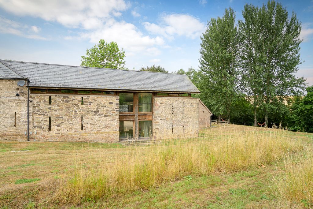 Property photo 1 of 16 The Great Barn, Woodhouse Farm-5