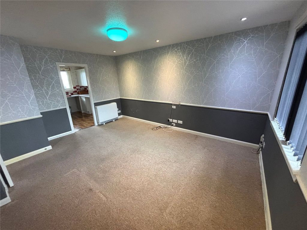 Property photo 3 of 13 Picture No. 11
