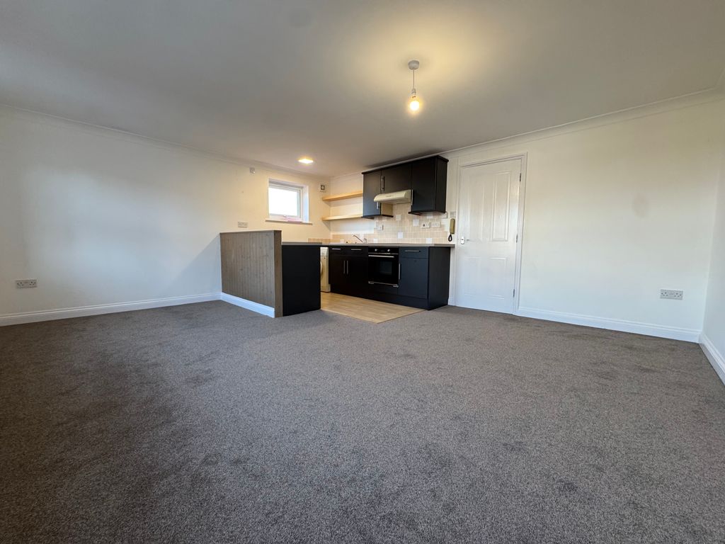 Property photo 2 of 12 Image