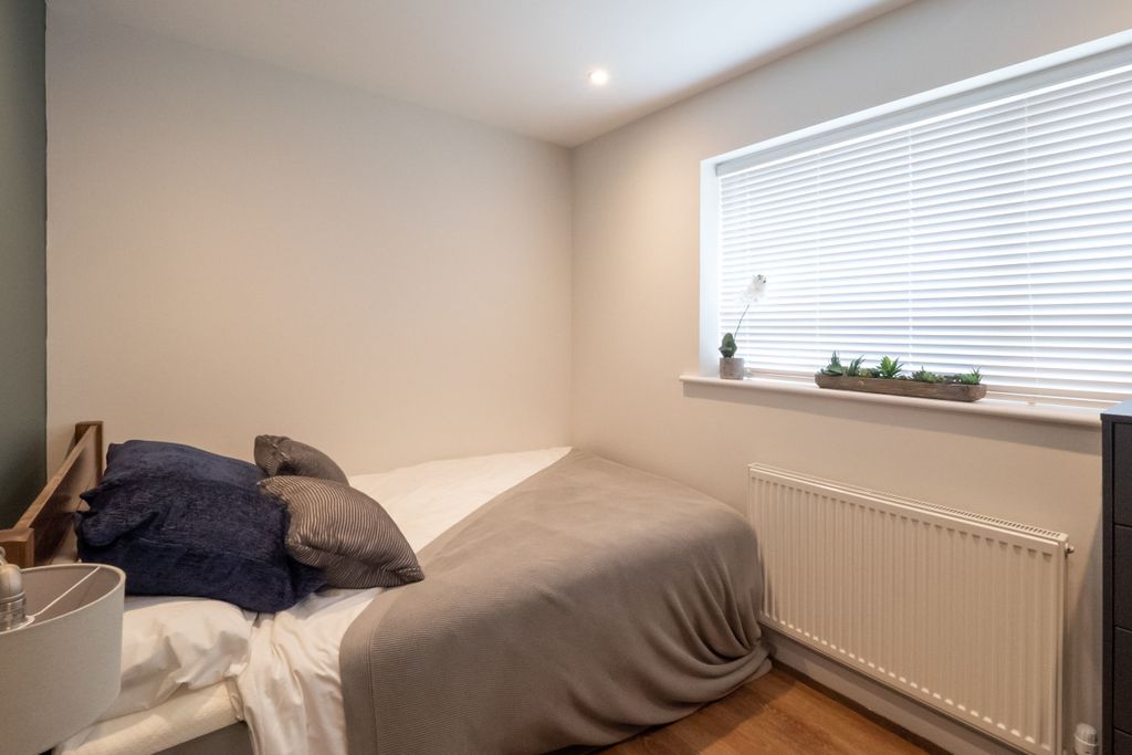 Property photo 2 of 37 House D, Salford Bedroom 22
