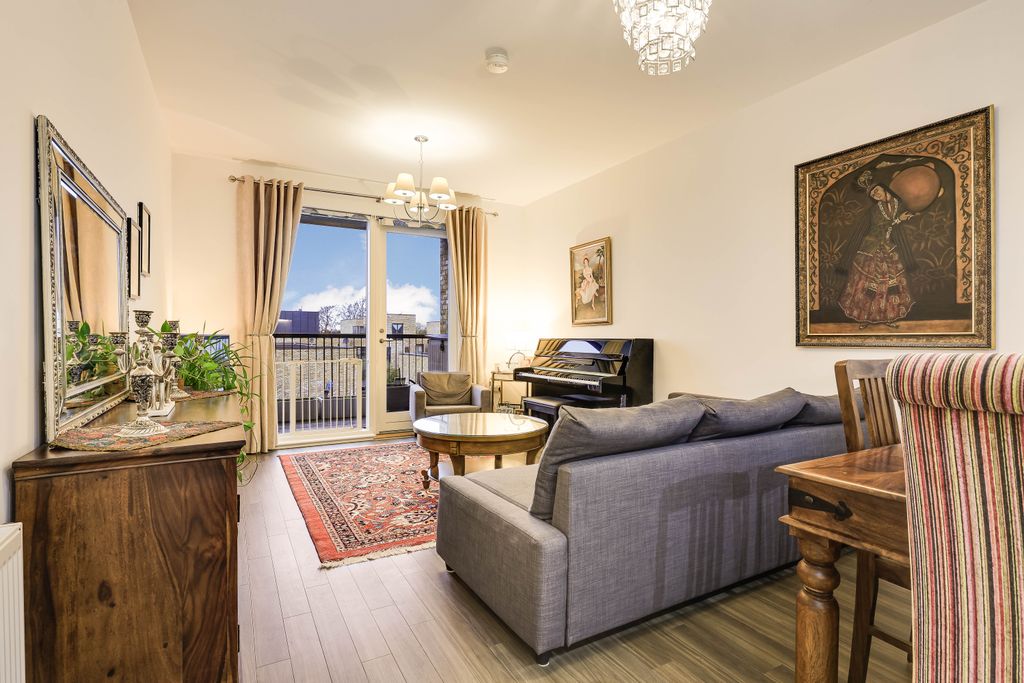 Property photo 2 of 18 Img14