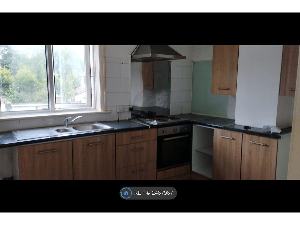 Property photo 3 of 13 Dining Kitchen