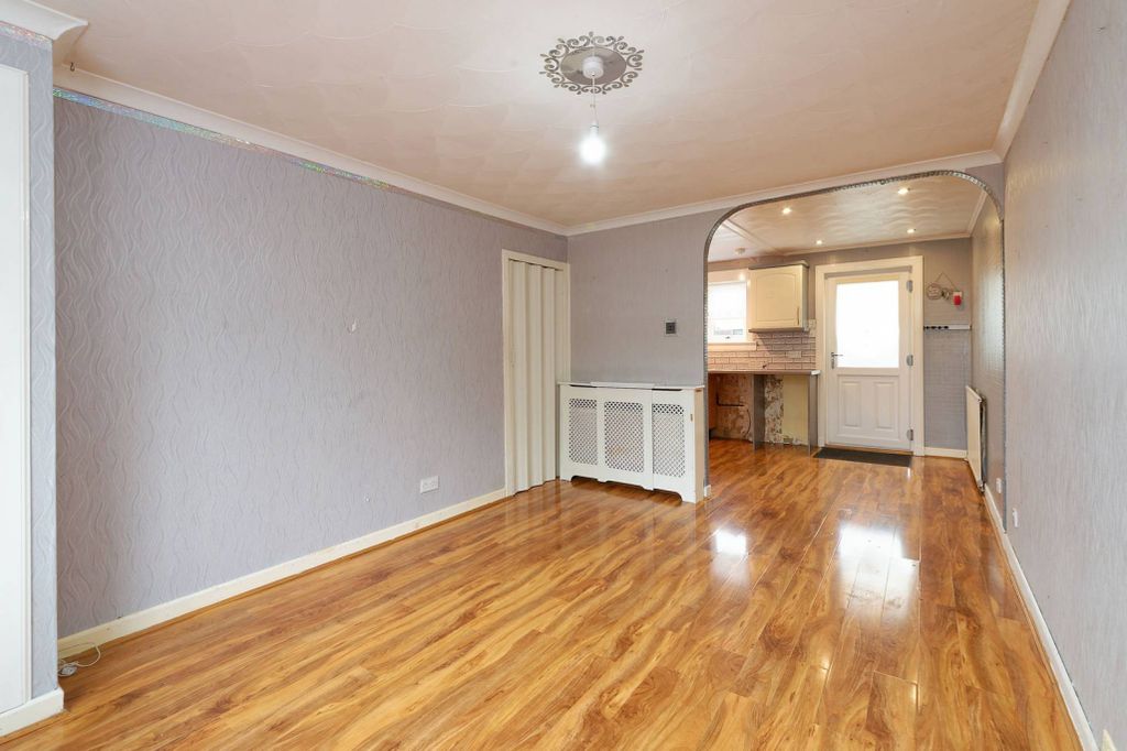 Property photo 3 of 21