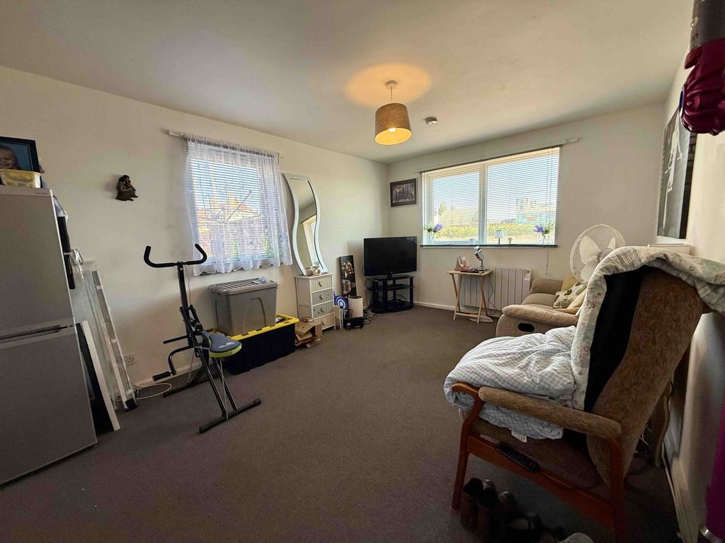 Property photo 3 of 10 Gallery