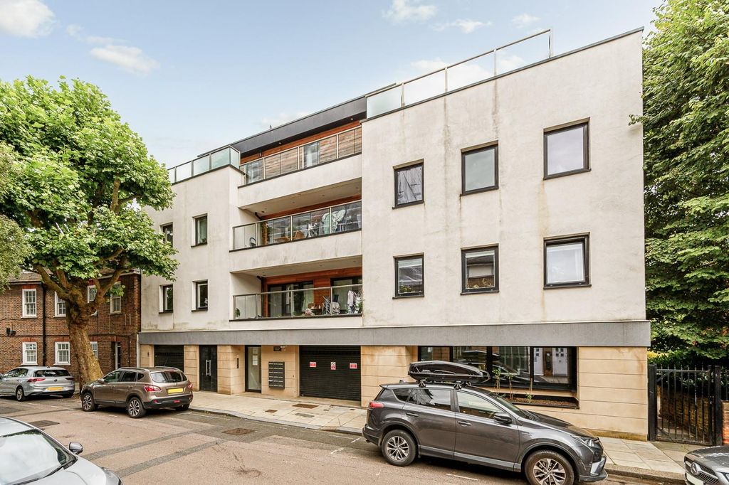 Property photo 1 of 12 3 Tunstall Court-2.Jpg