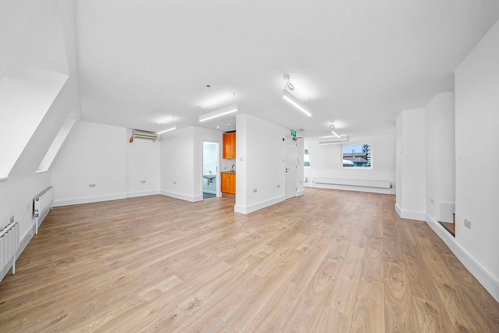 Property photo 2 of 10 Picture 2