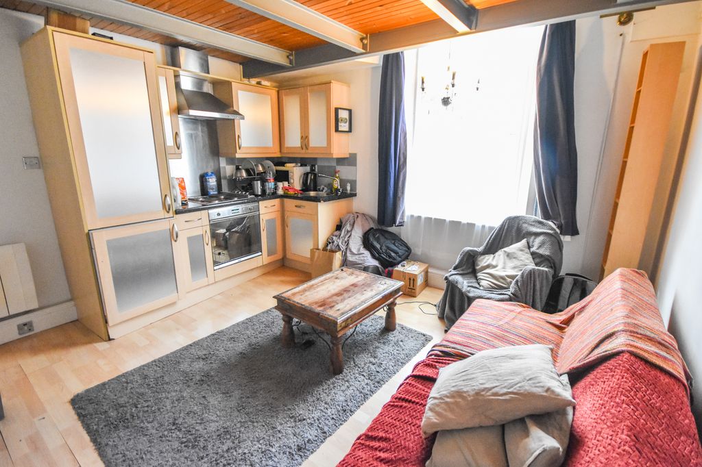 Property photo 2 of 9 Dsc_0072