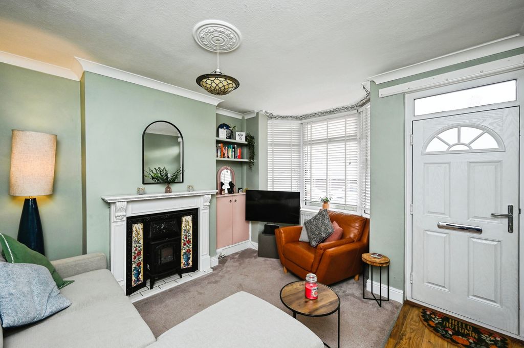 Property photo 3 of 17