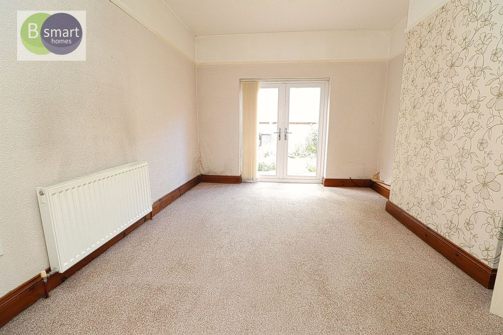 Property photo 3 of 11 Img_0434