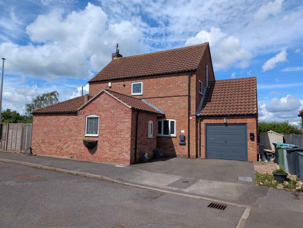 Property photo 1 of 52