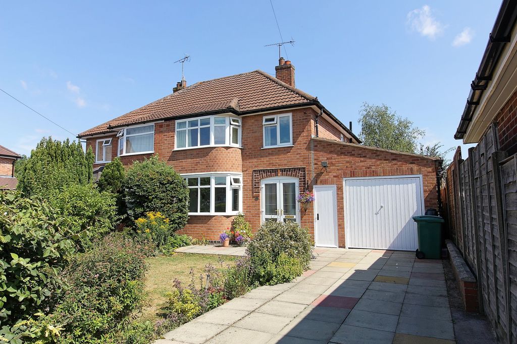 Property photo 1 of 33