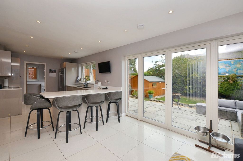 Property photo 2 of 38