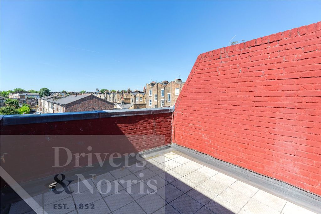 Property photo 3 of 8 Picture No. 30