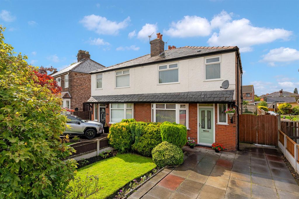 Property photo 1 of 28 140 Rainhill Road External.Jpg