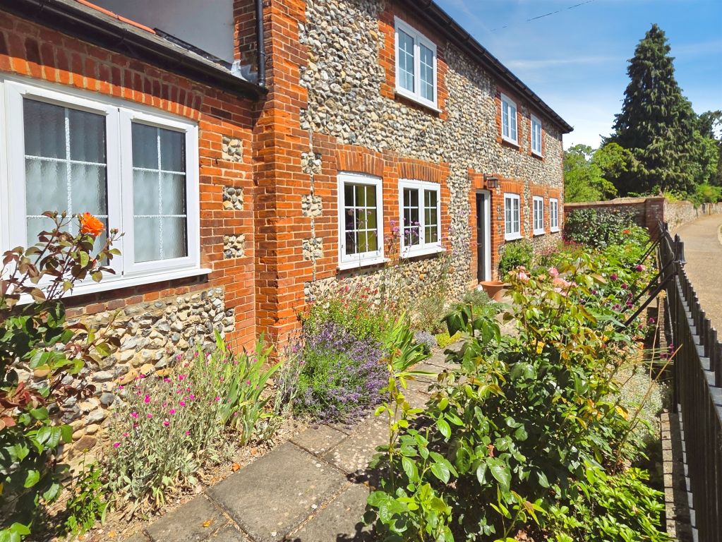 Property photo 2 of 33