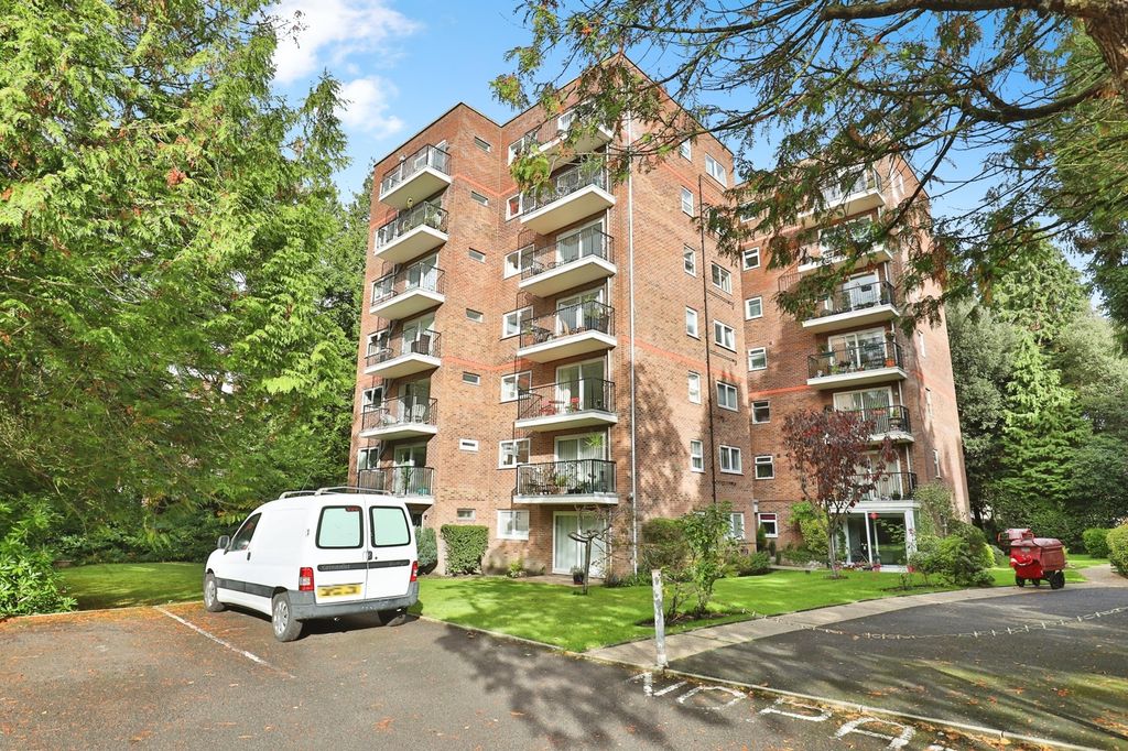 Property photo 1 of 17 Photo