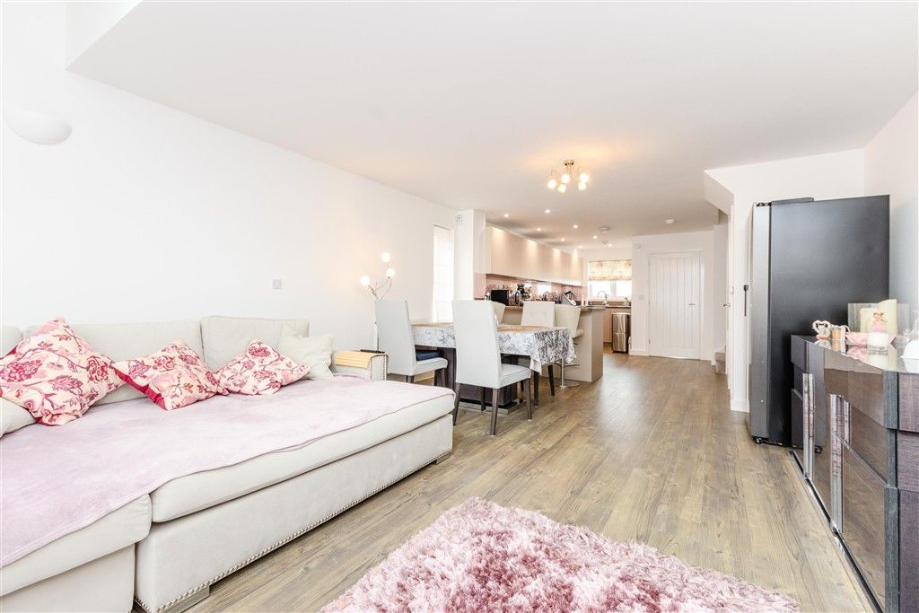 Property photo 1 of 6 Lounge/Diner