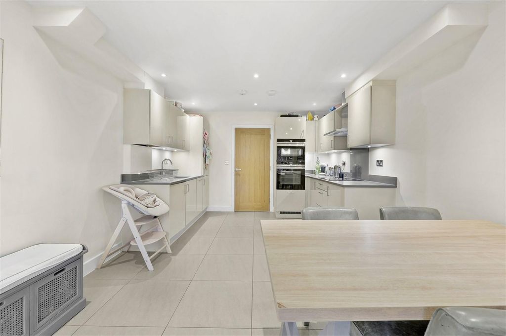 Property photo 3 of 15 4D4A2893.Jpg