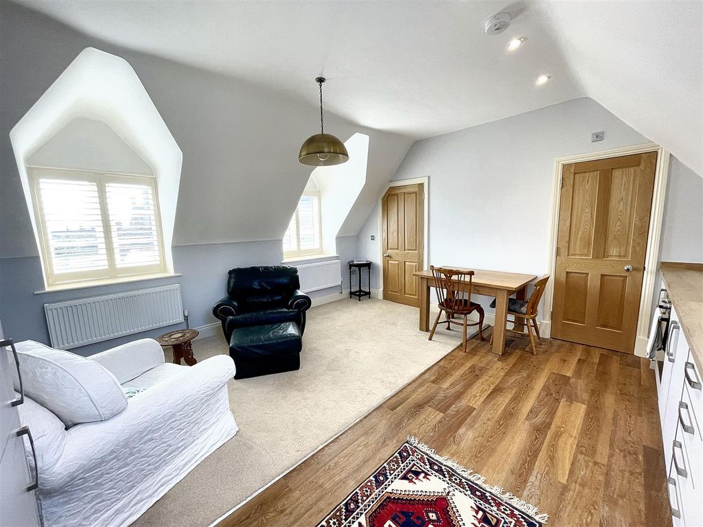 Property photo 2 of 13 Img_0798.Jpg