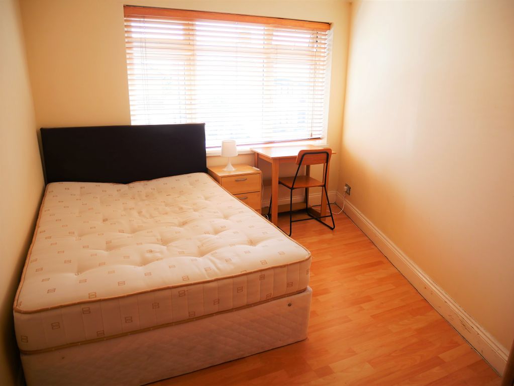 Property photo 1 of 3