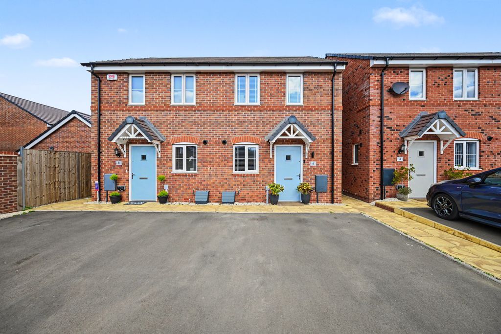 Property photo 1 of 20